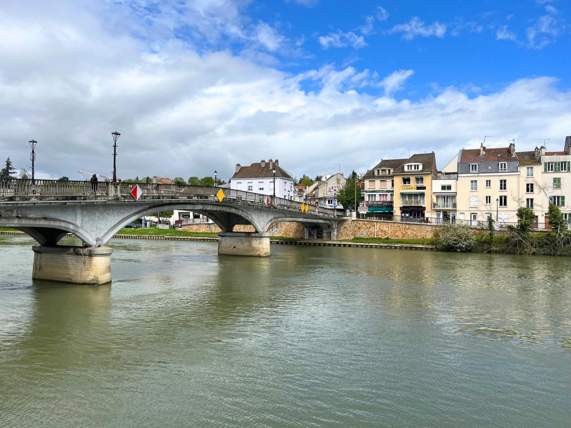Sweethost - L'Amazone - T2 Proche Gare & Disneyland Lagny Buitenkant foto